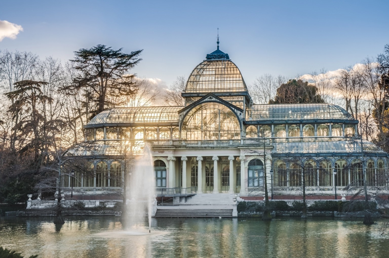 El Retiro Park - Madrid's Most Beautiful Park