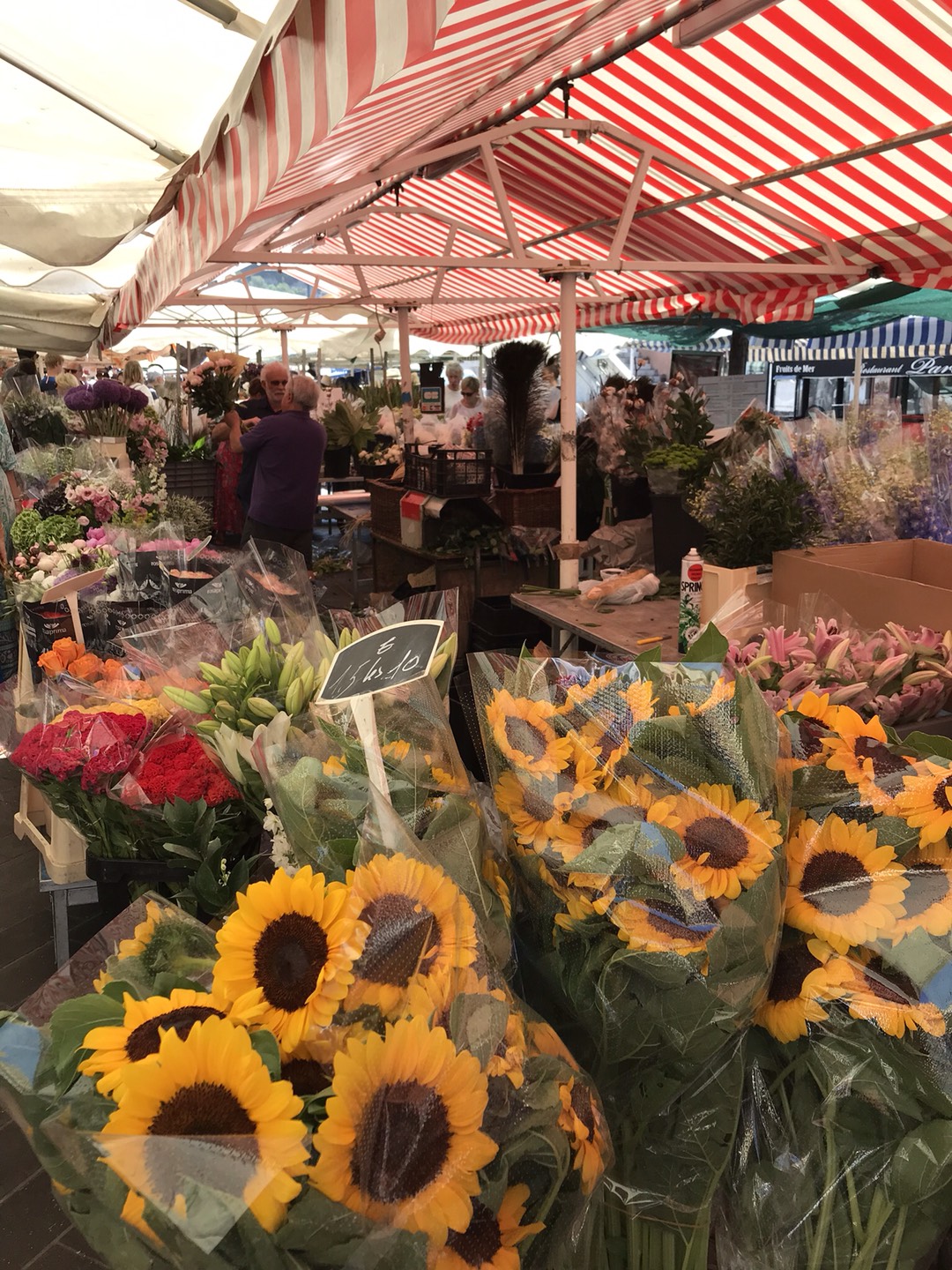 Visite o Marché aux Fleurs