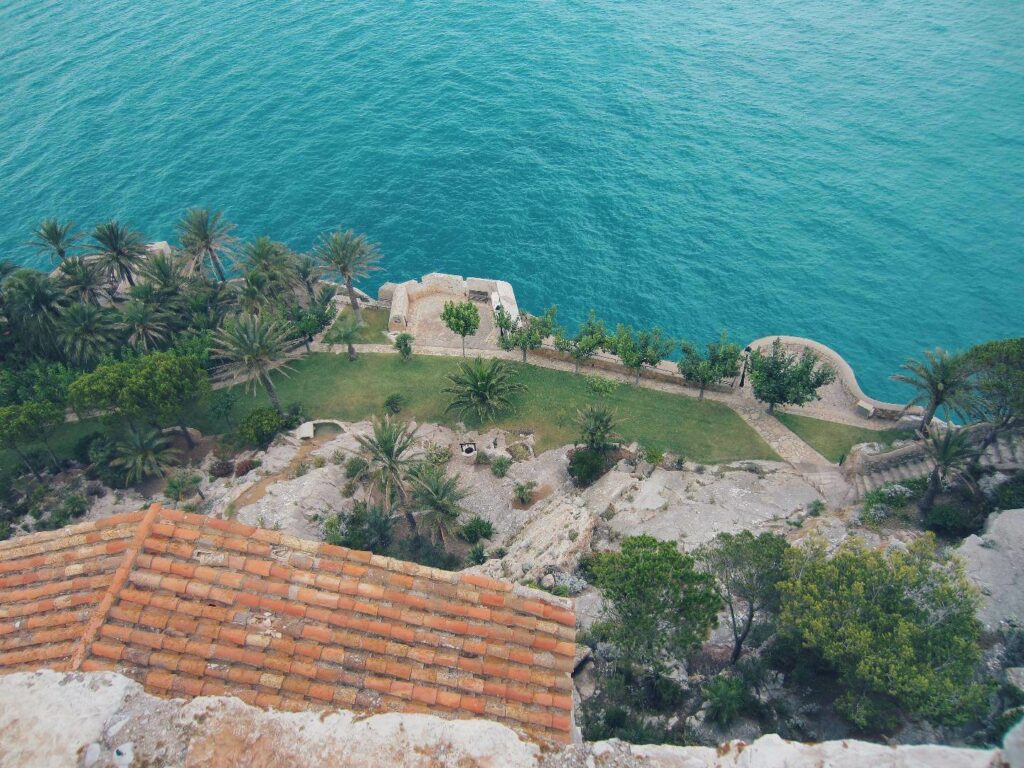 o que ver nos jardins do castelo do papa luna em peñiscola