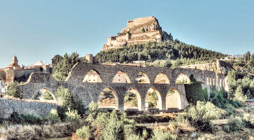 visite o castelo de morella em peñiscola