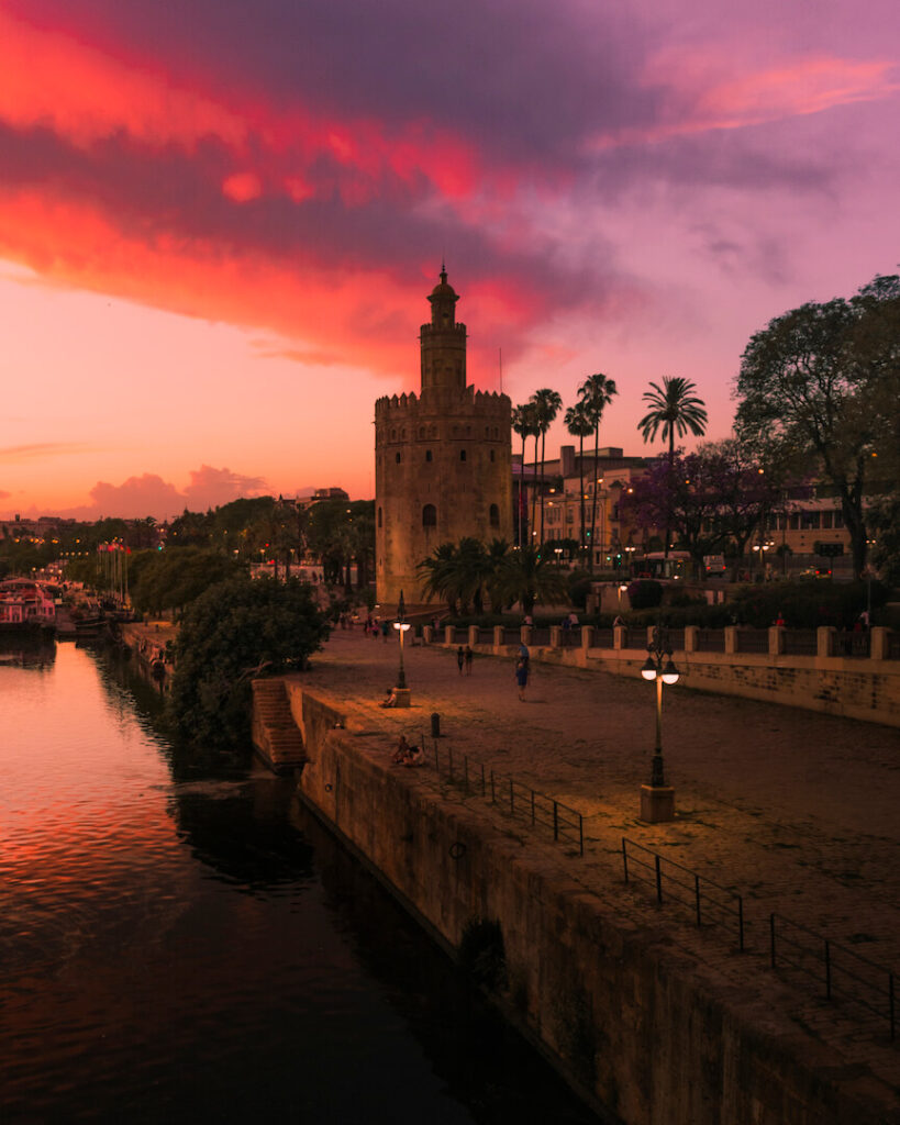 o que ver em Torre del oro de Sevilha