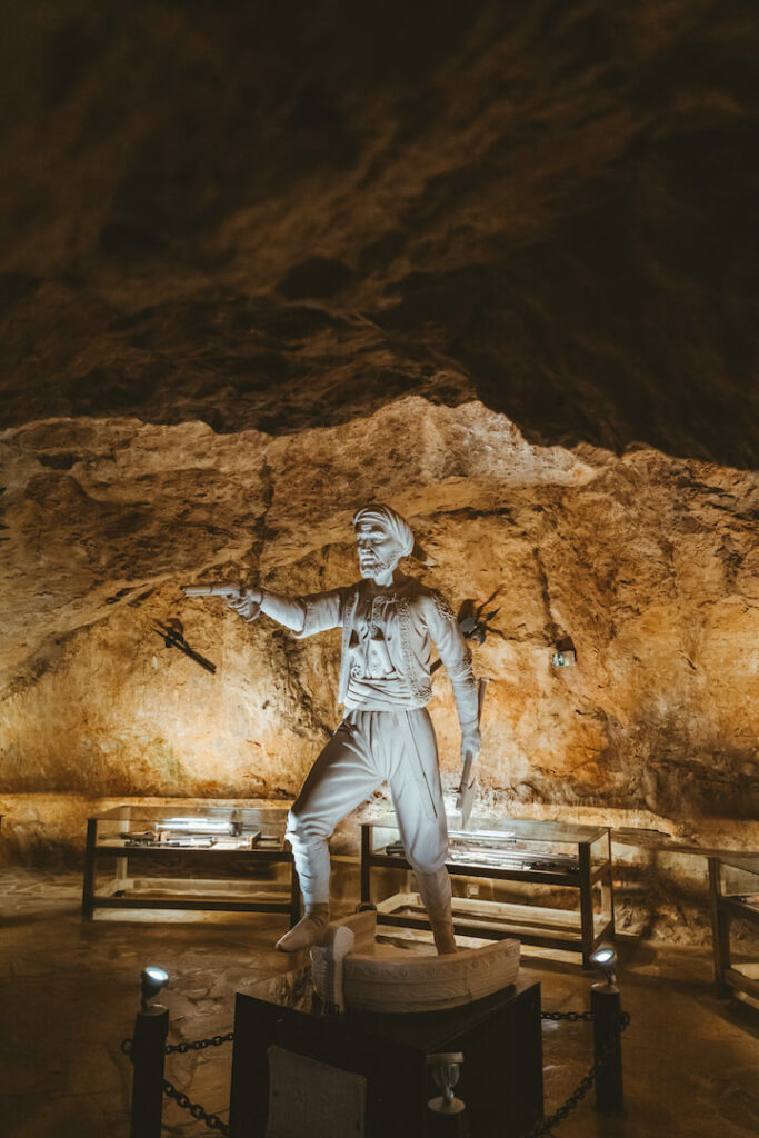 Museu Cueva de Dragut