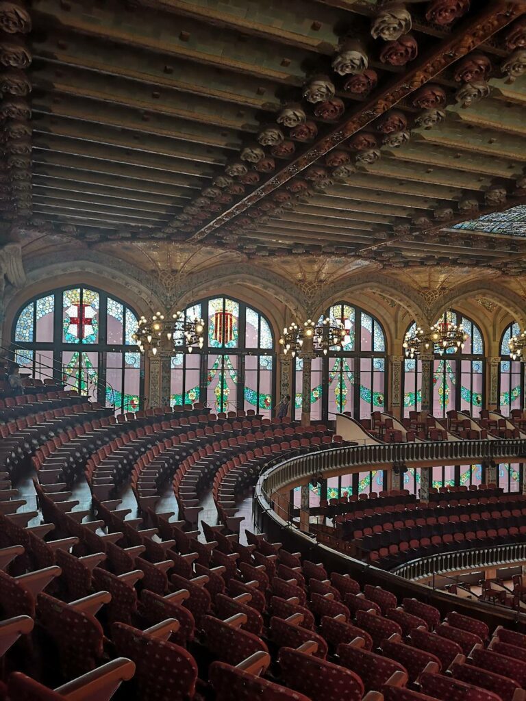 Visite o Palau de la Musica Catalana
