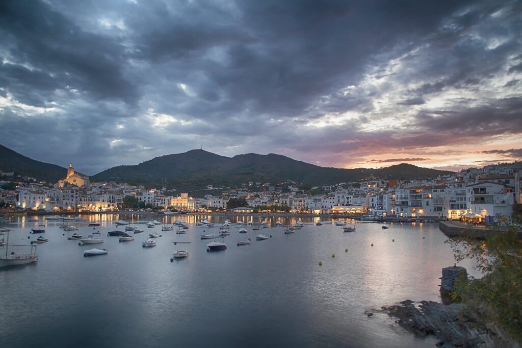 Vistas da cidade de Cadaqués