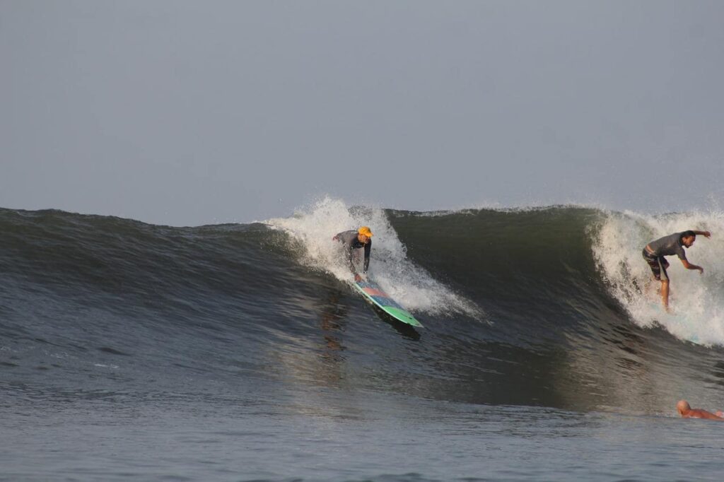 plages surf salvador