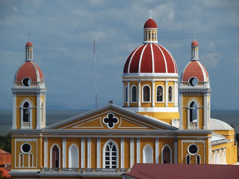 cathedrale granada nicaragua