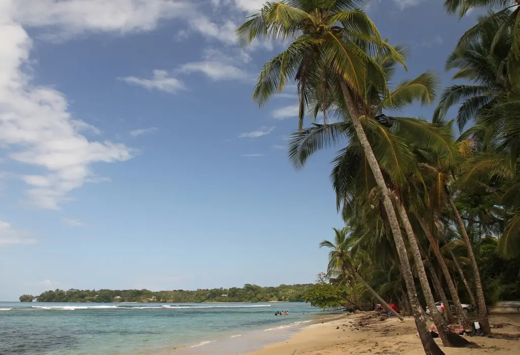 plages a ile coiba panama