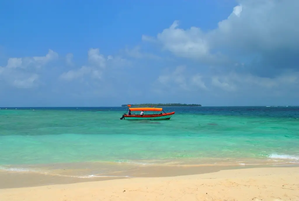 plages taboga panama