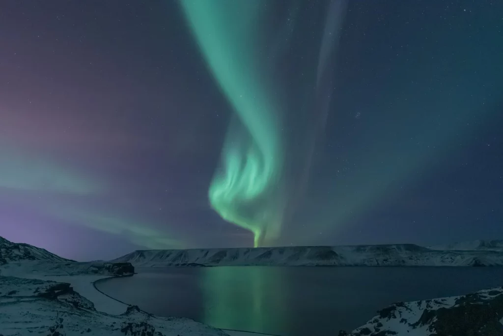 montagnes aurores boreales