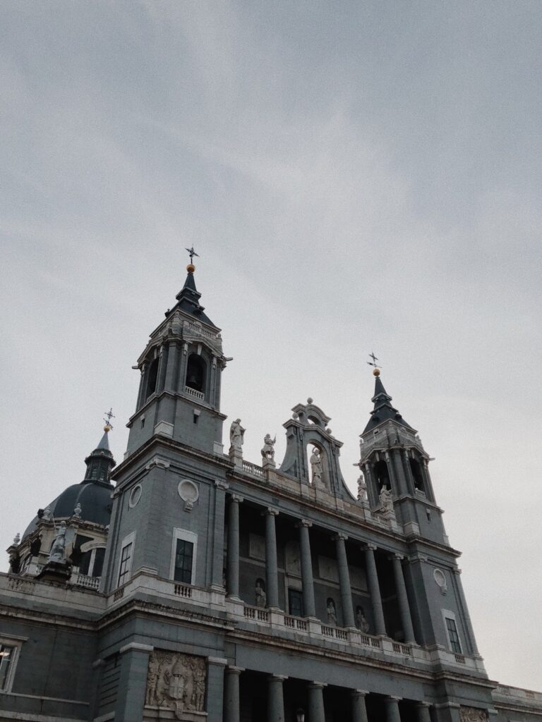 cathedrale almudena madrid