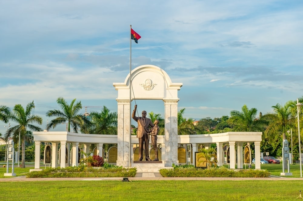 monument sao paulo luanda