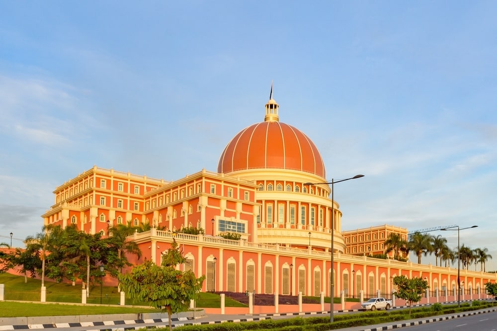 parlement luanda angola