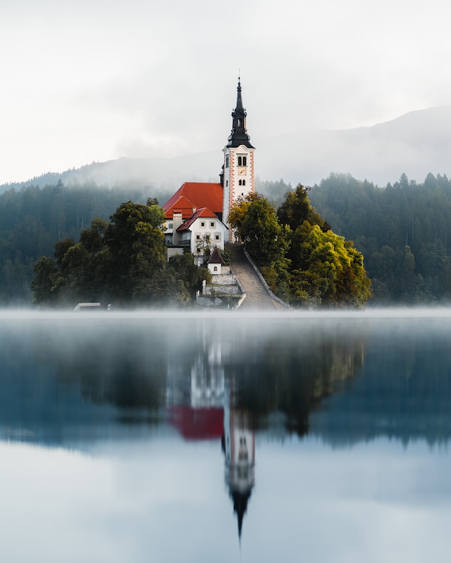 eglise lac bled slovenie