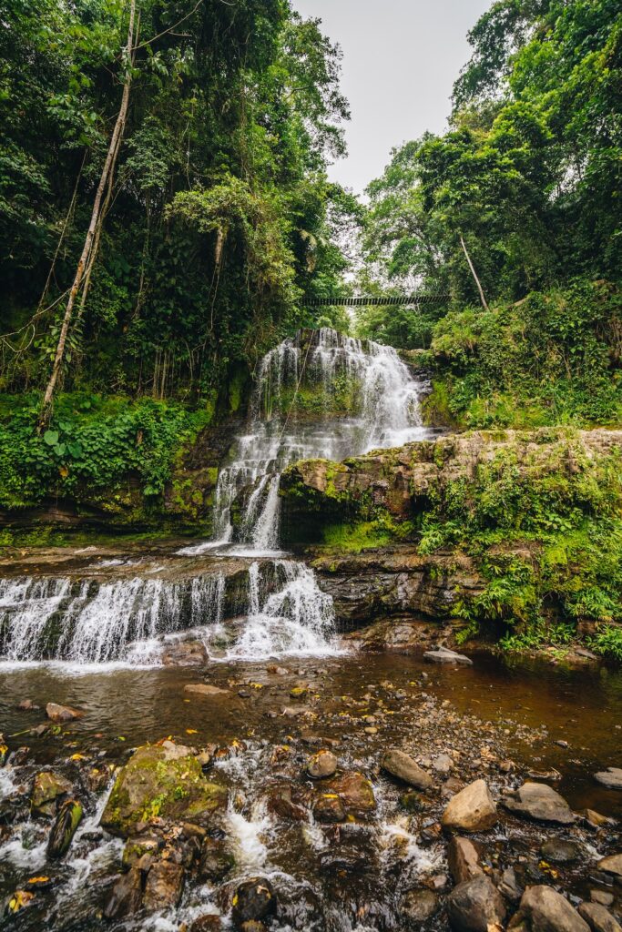 Chute-deau-La-Azulita-Merida