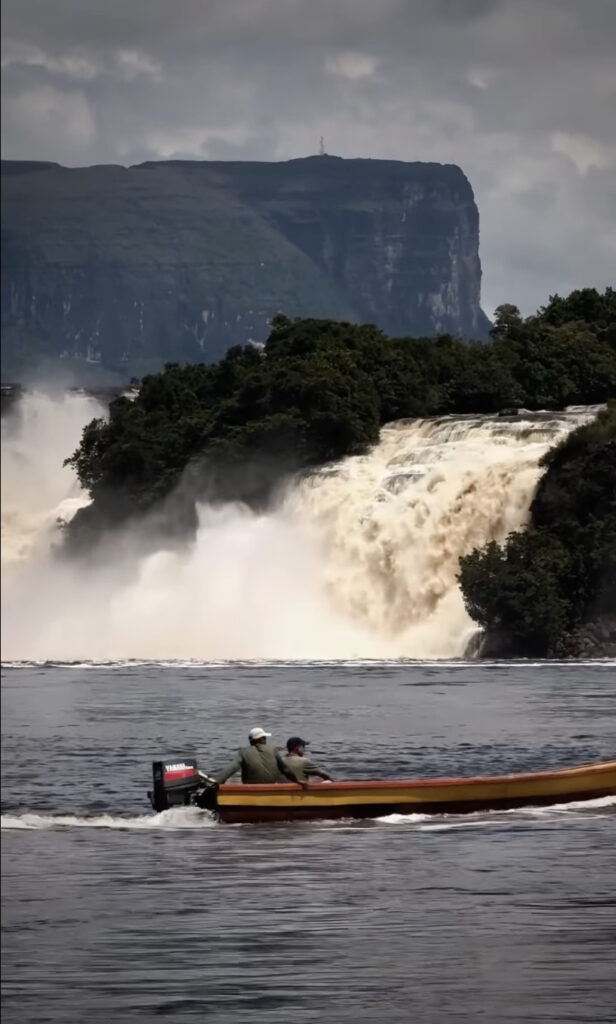 Lagon-de-Canaima-