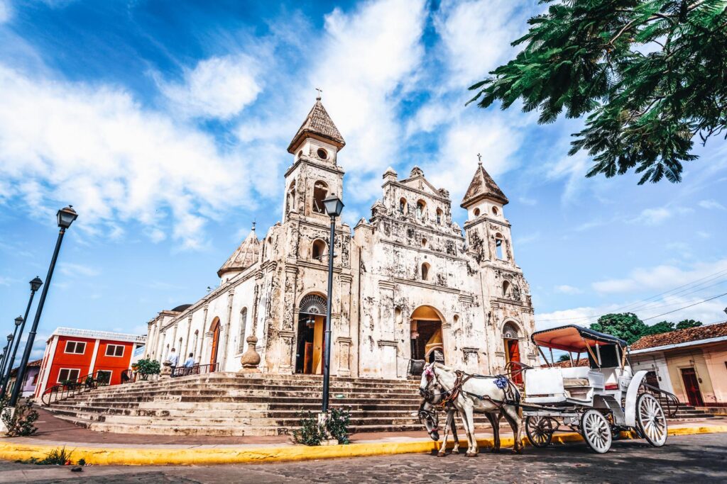 Eglise-de-Guadalupe-Granada-Nicaragua