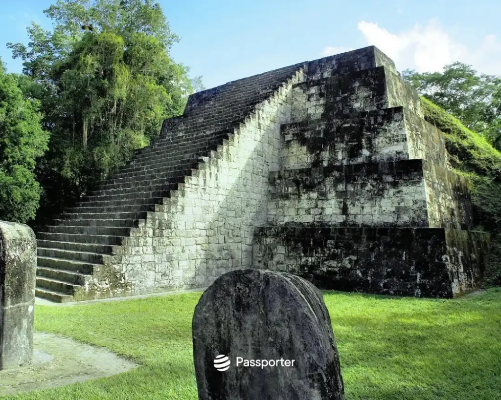 Où se trouve le Tikal 