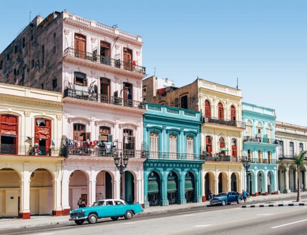 mala para uma viagem a Cuba