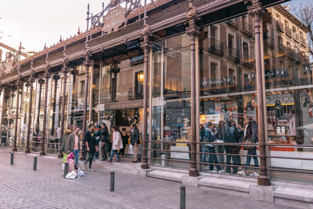 veja o mercado de san miguel, madri